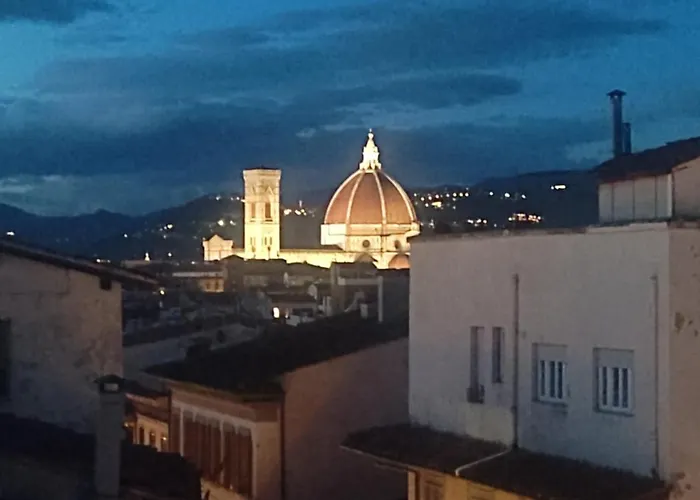 Una Vista Esclusiva Sull\'Oltrarno